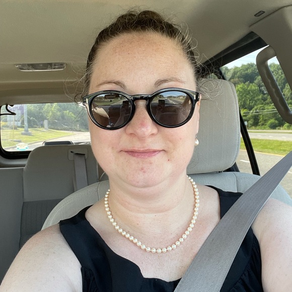 Meet your Posher, Dixie - Picture 2 of 3